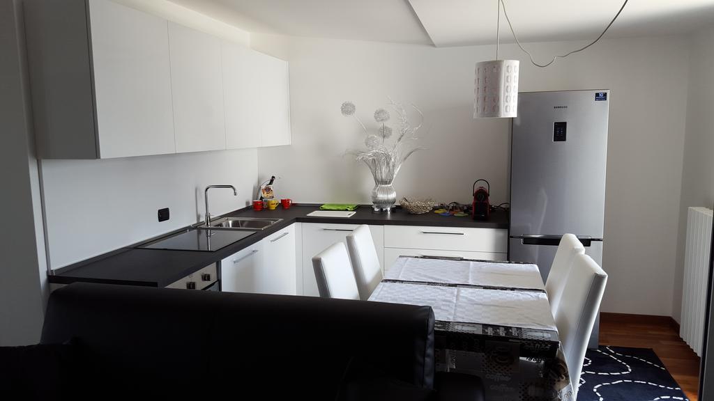 דירות מילאנו New Luxury Attic Santa Giulia Expo חדר תמונה