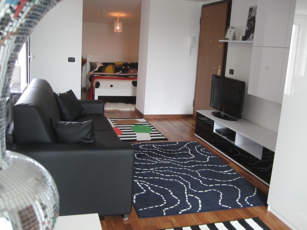 דירות מילאנו New Luxury Attic Santa Giulia Expo חדר תמונה