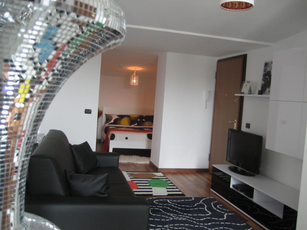דירות מילאנו New Luxury Attic Santa Giulia Expo חדר תמונה